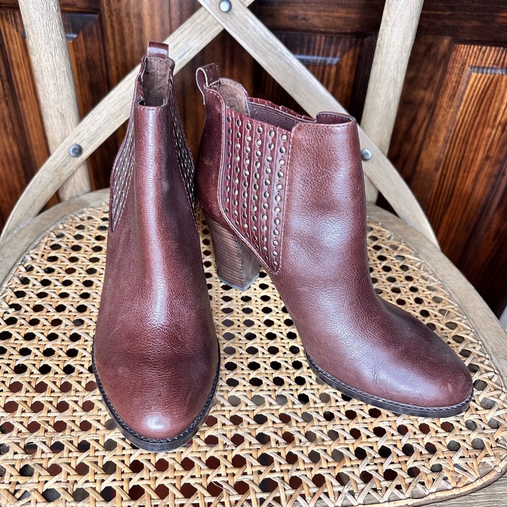 Booties - Picture 5 of 5